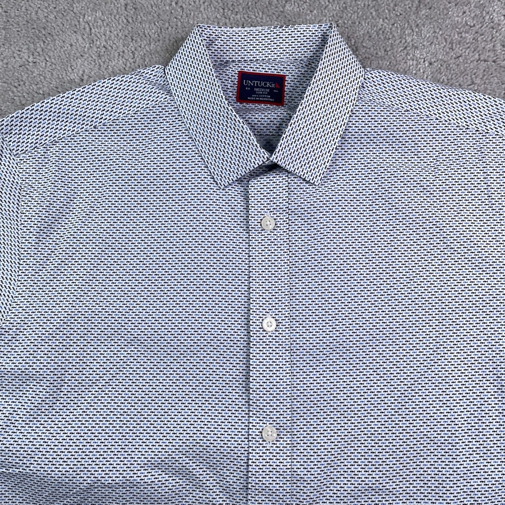 UNTUCKit Shirt Mens Medium White Blue Fish Print Passerina Slim Fit Short Sleeve